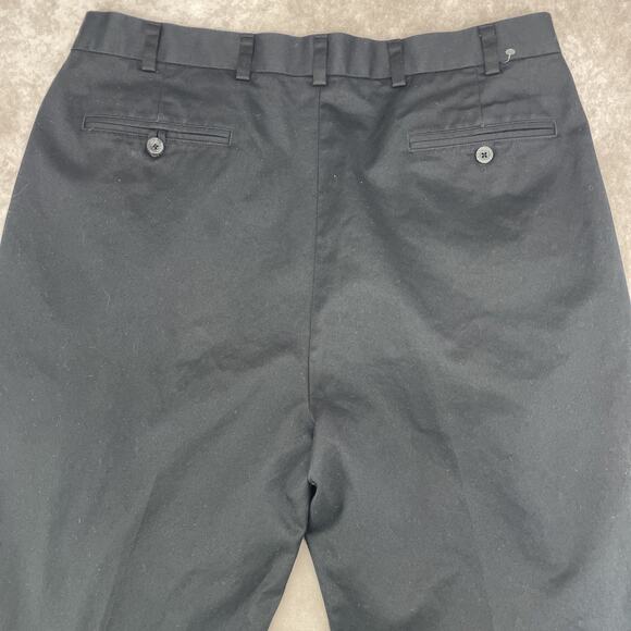 Jos A Bank Travelers Coll Fits Men 37 x 28.5 Black Chinos Pleated Cuffed Preppy - Picture 3 of 7